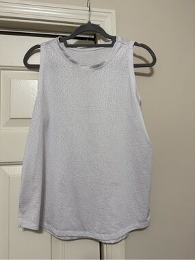 Light Gray Sleeveless Scoop Neck Tank Top